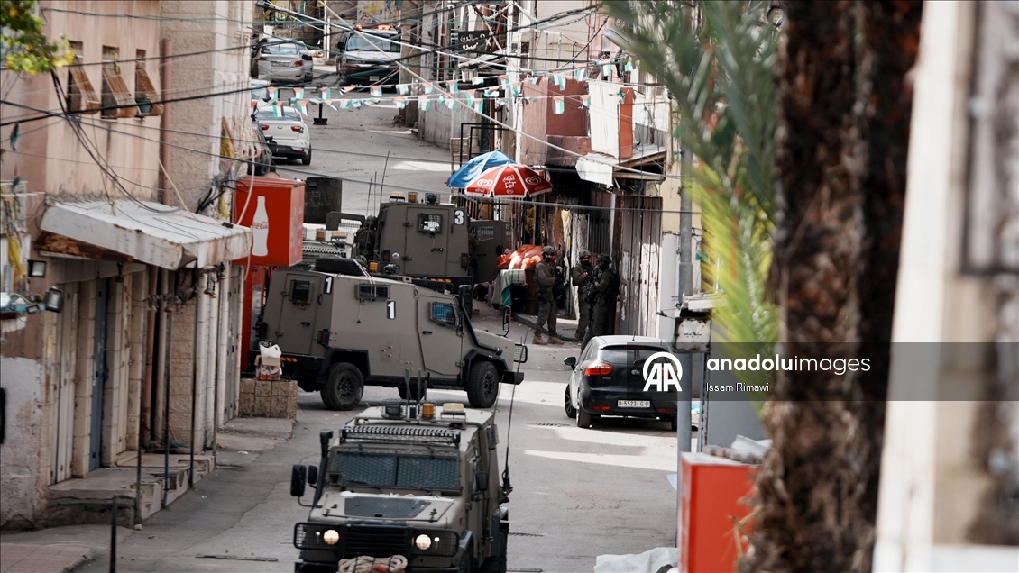 İsrail güçleri, Batı Şeria'daki Amari Mülteci Kampı'na baskın düzenledi