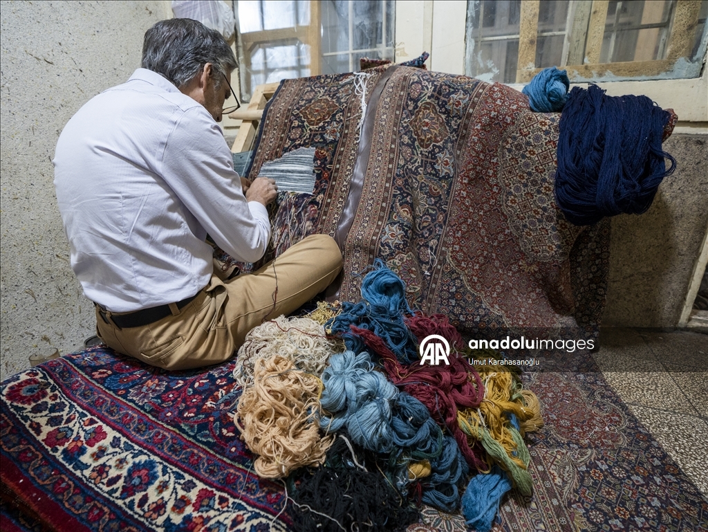Carpet tradition continues in Tehran's Grand Bazaar