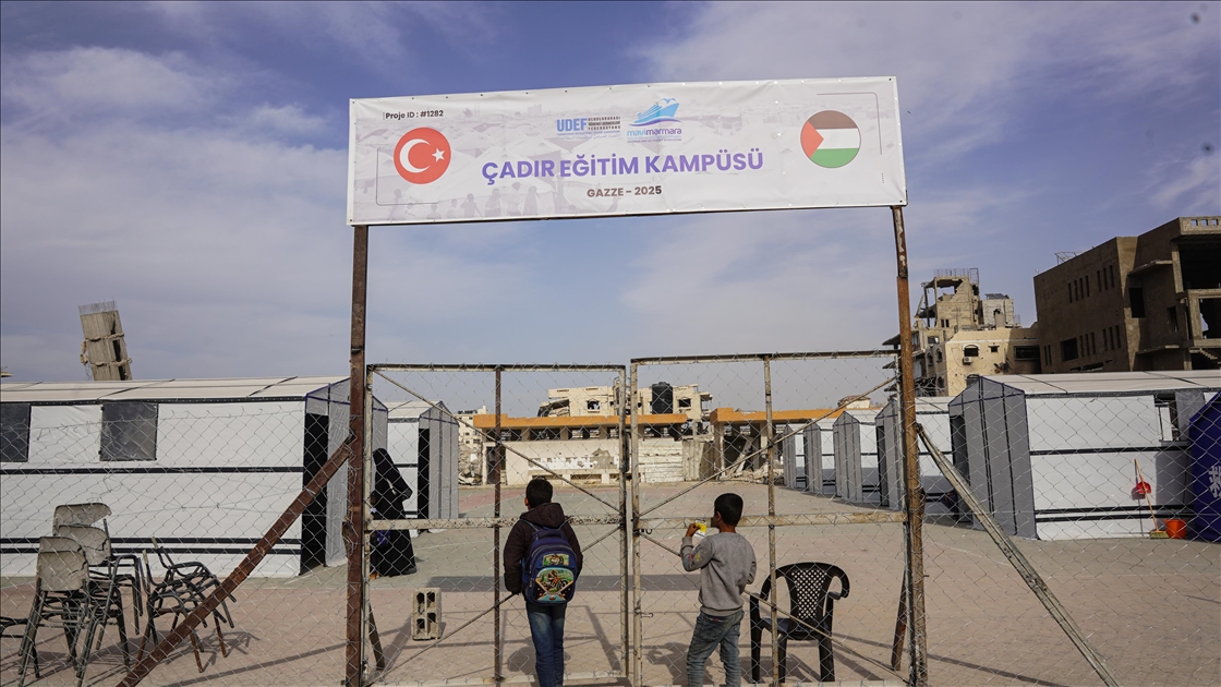 Türk dernekleri Gazze'de 'Çadır Eğitim Kampüsü' açtı