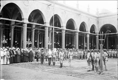 Dostupna kolekcija fotografija Fahreddina Paše koji je branio Medinu od pobunjenika tokom Prvog svjetskog rata