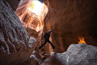 Пещеры Базда привлекают туристов со всего мира