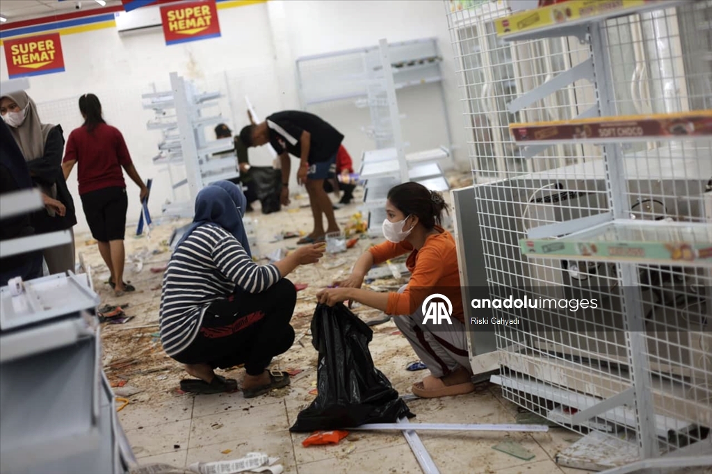 Flash floods and landslides in Sumatra