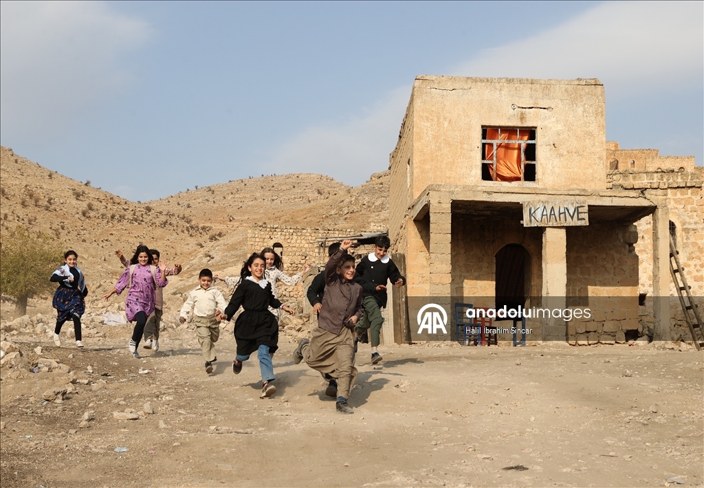 Dizi ve film yapımcılarının ilgisi tarihi şehir Mardin'i çekim platosuna çevirdi