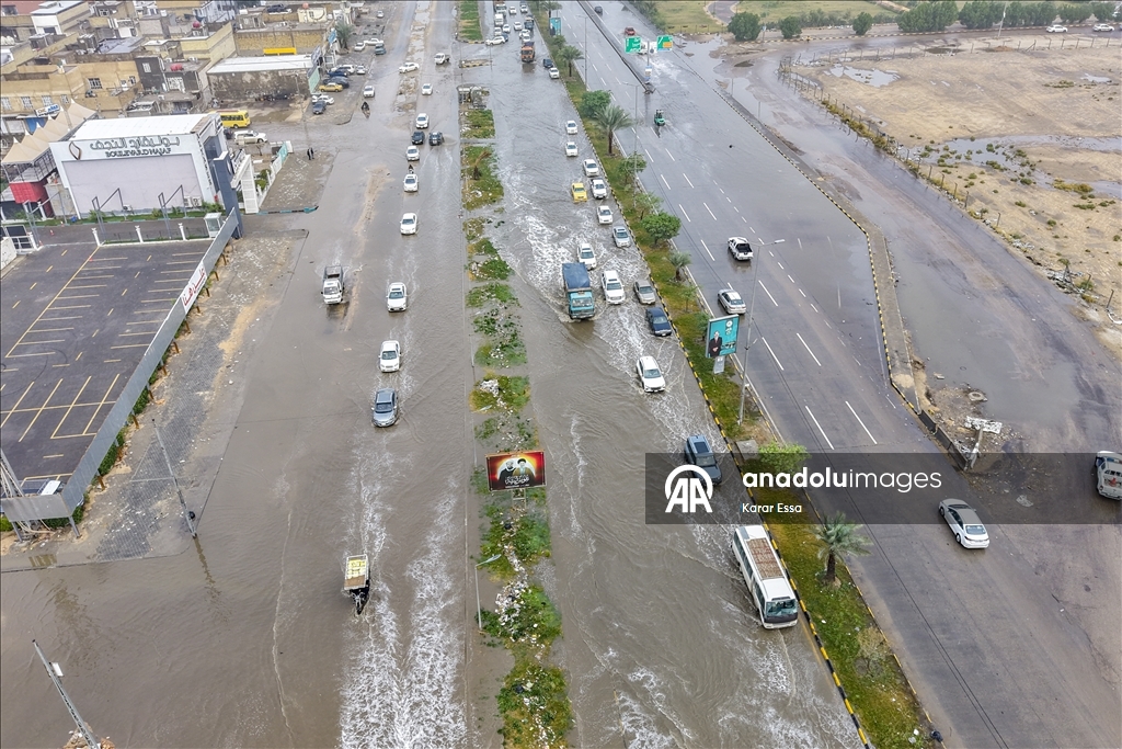 Heavy rainfall in Iraq disrupted daily life