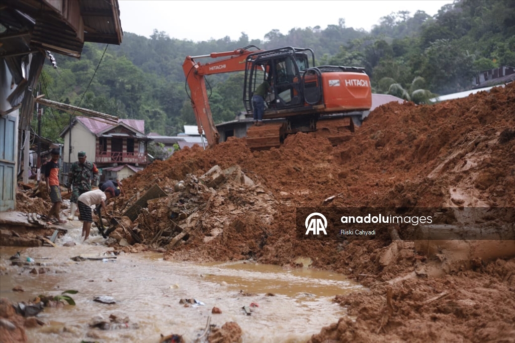 Flash floods and landslides in Sumatra
