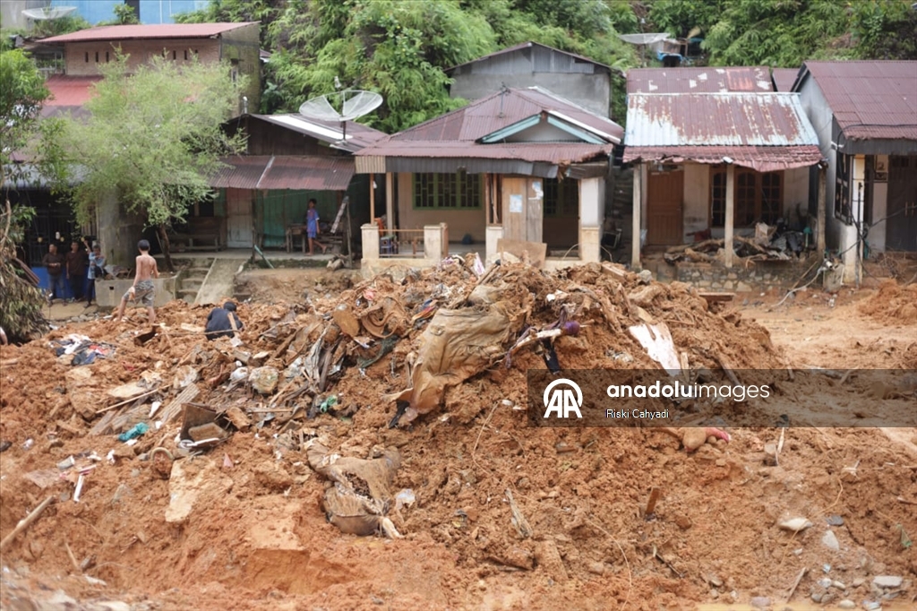 Flash floods and landslides in Sumatra