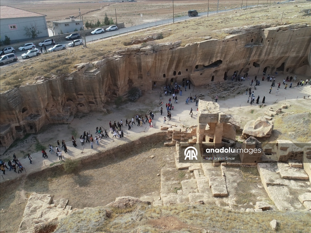 Dizi ve film yapımcılarının ilgisi tarihi şehir Mardin'i çekim platosuna çevirdi