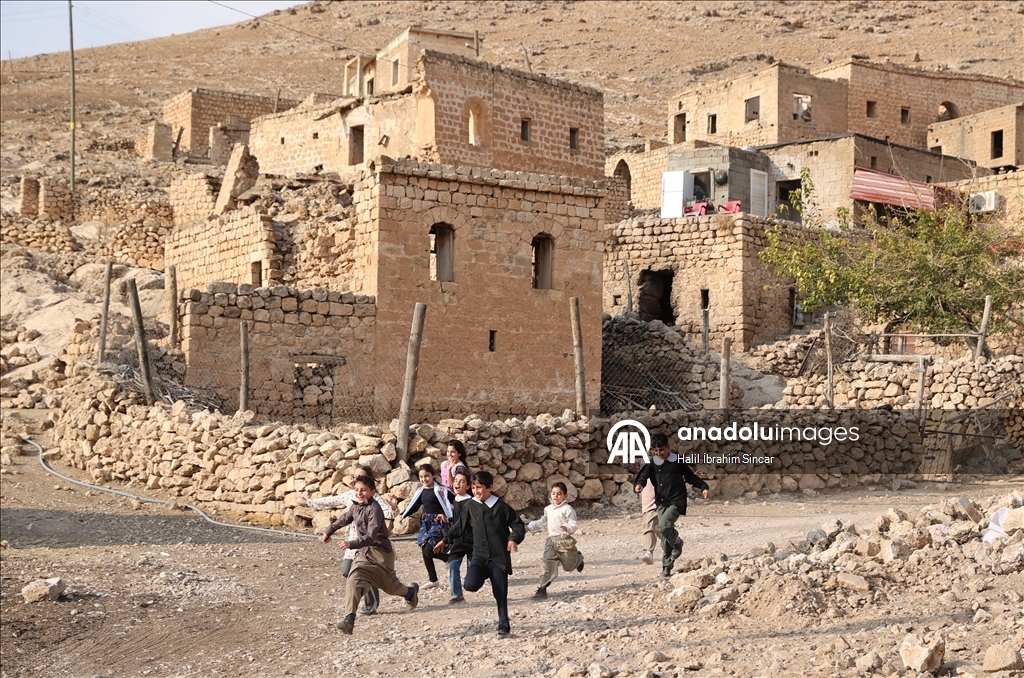 Dizi ve film yapımcılarının ilgisi tarihi şehir Mardin'i çekim platosuna çevirdi