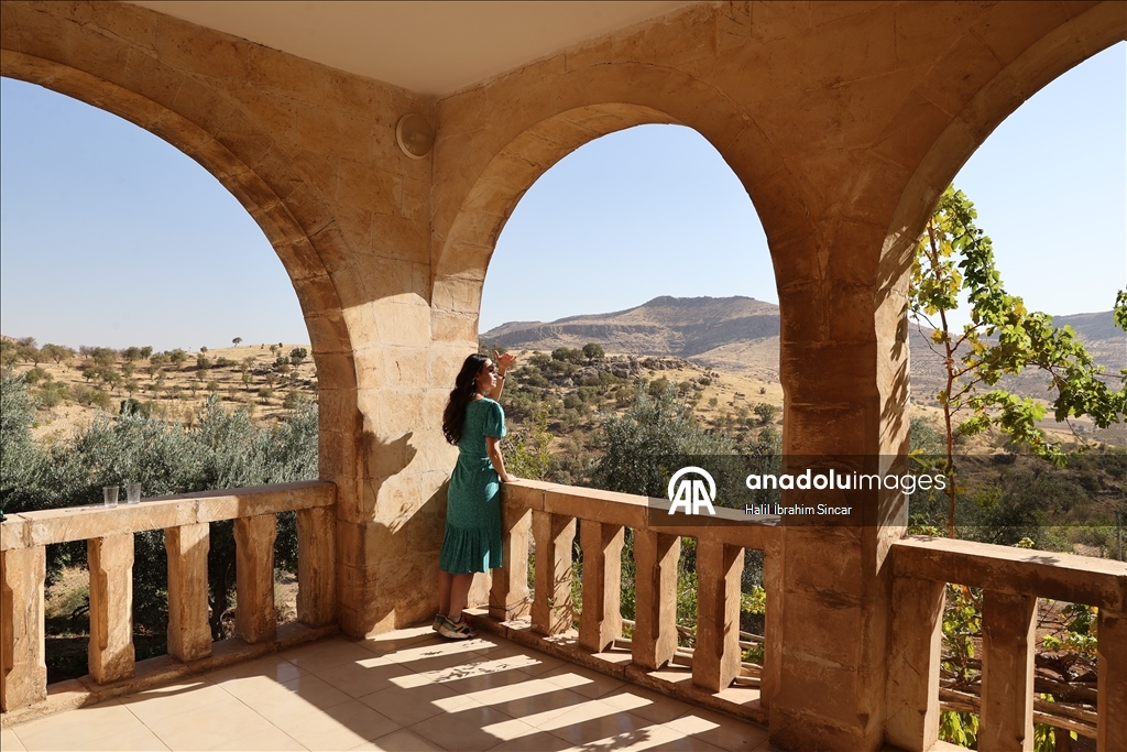 Dizi ve film yapımcılarının ilgisi tarihi şehir Mardin'i çekim platosuna çevirdi