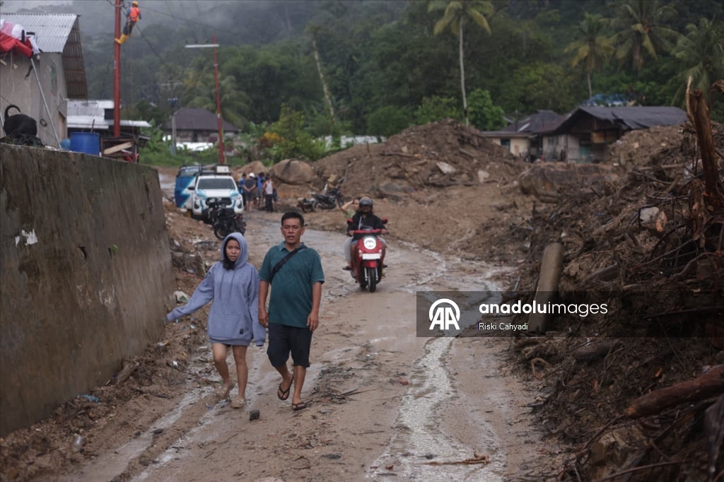 Flash floods and landslides in Sumatra