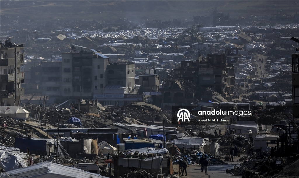 Displaced Palestinians in Gaza struggle against harsh weather conditions in tents