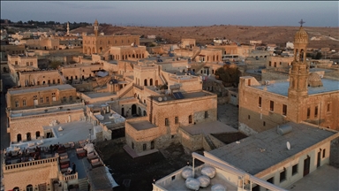 Dizi ve film yapımcılarının ilgisi tarihi şehir Mardin'i çekim platosuna çevirdi