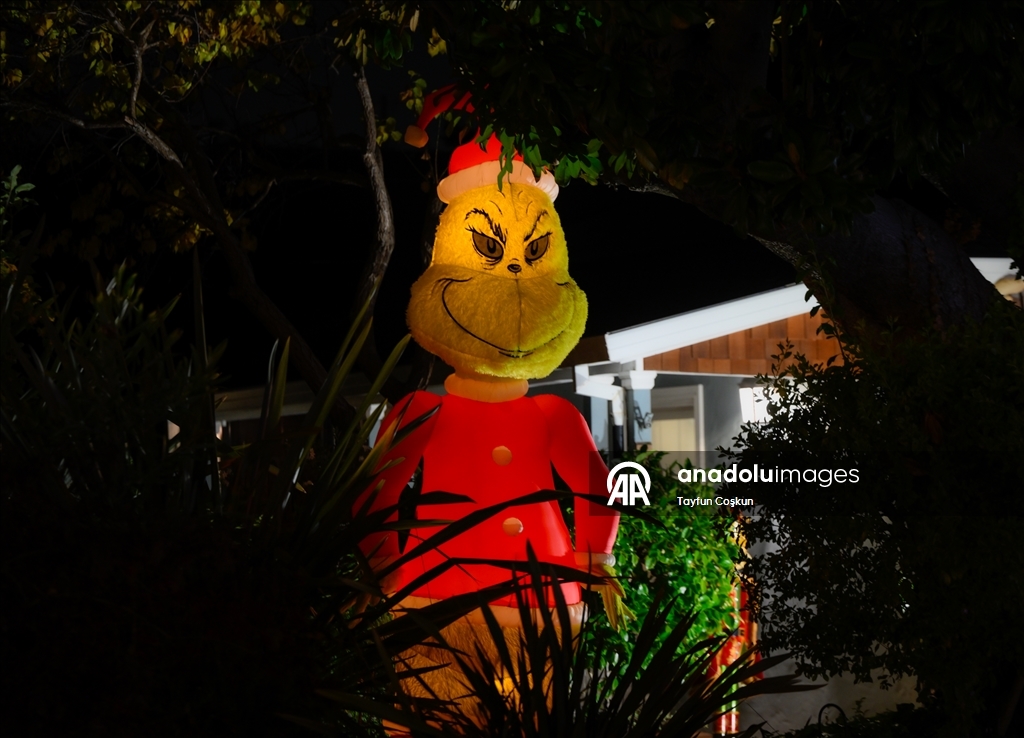 Christmas decorations and lights of San Carlos in California