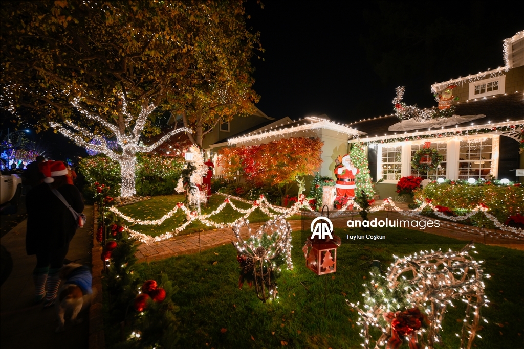 Christmas decorations and lights of San Carlos in California