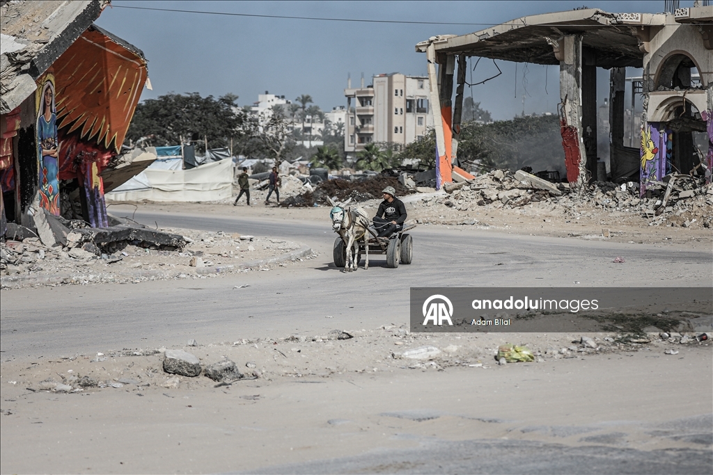 Художники из Газы раскрасили рисунками обломки зданий, разрушенных в результате израильских атак