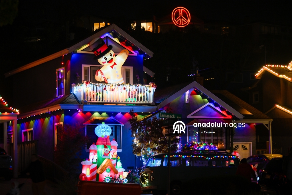 Christmas decorations and lights of San Carlos in California