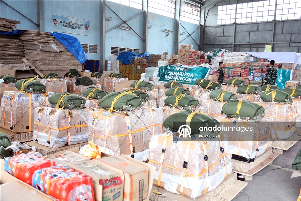 Indonesian National Armed Forces prepare aid for victims of flash floods and landslides in Indonesia