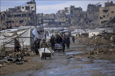 Перемещенные палестинцы в Газе выживают в тяжелых погодных условиях