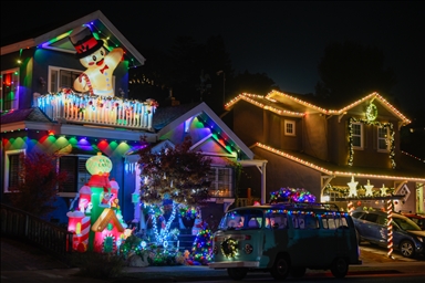 Christmas decorations and lights of San Carlos in California