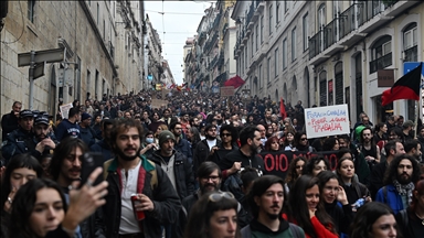 Portekiz'de 12 yıl aradan sonra ilk kez genel greve gidildi