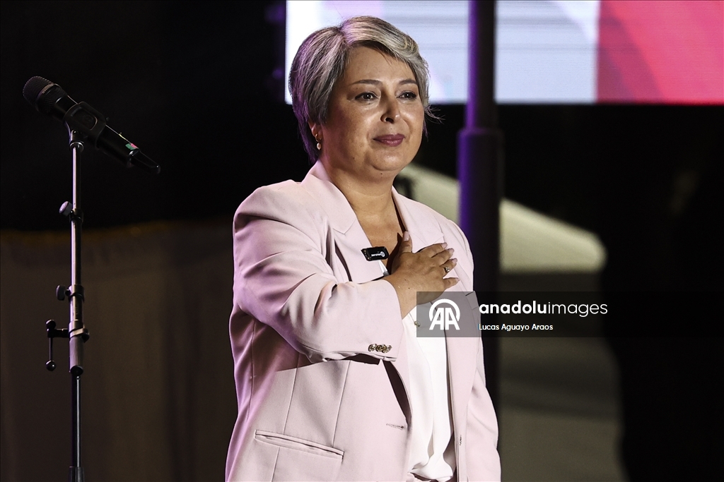 В Чили перед приближающимися президентскими выборами Жаннет Джара провела митинг