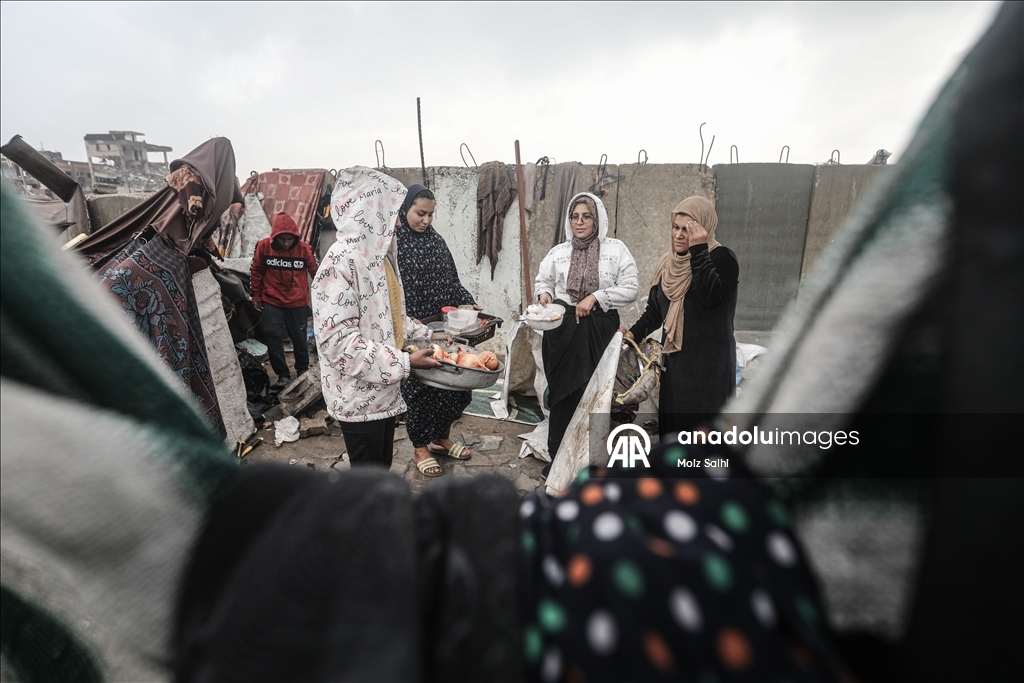 Li Xezeyê ji ber barana zêde bi sedan kon di bin avê de man