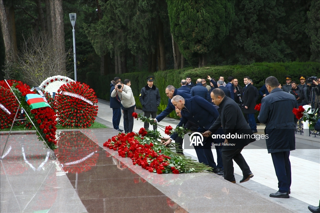 В Азербайджане чтят память общенационального лидера Гейдара Алиева