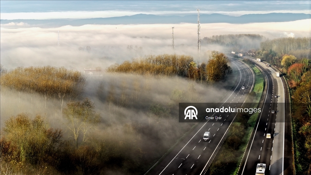 Fog shrouds Turkiye's Duzce
