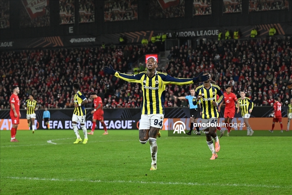 «Фенербахче» разгромил норвежский «Бранн» в Лиге Европы УЕФА 4