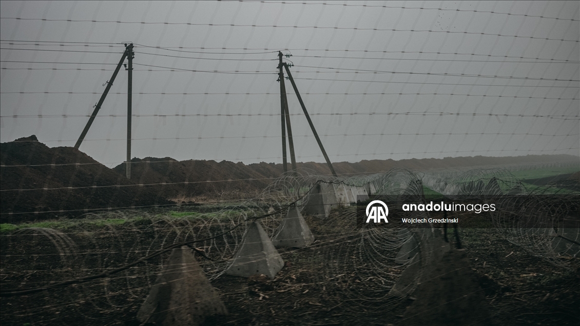 Donbas’ta drone tehditlerine karşı yollara ağ kaplı tüneller kuruldu