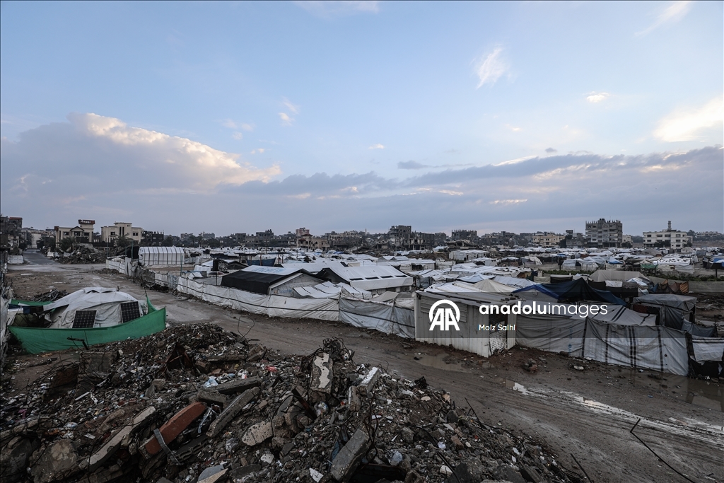 Li Xezeyê ji ber barana zêde bi sedan kon di bin avê de man