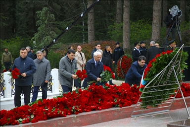 В Азербайджане чтят память общенационального лидера Гейдара Алиева