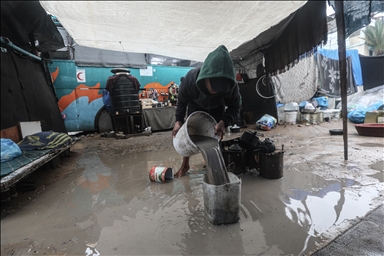 Li Xezeyê ji ber barana zêde bi sedan kon di bin avê de man