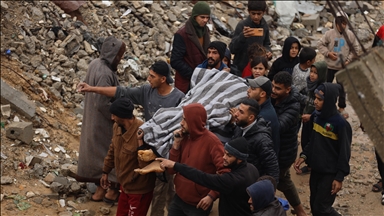Gazze Şeridi'nde şiddetli yağış nedeniyle çöken binada arama kurtarma çalışmaları sürüyor