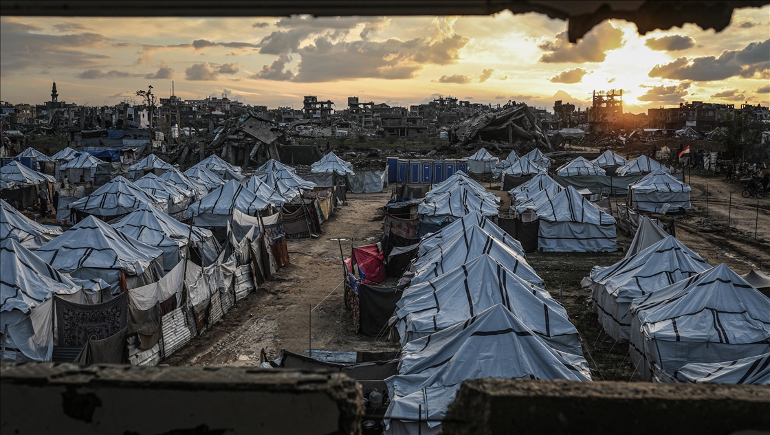 Gazze’de yağışlar yerinden edilenlerin yaşamını zorlaştırdı