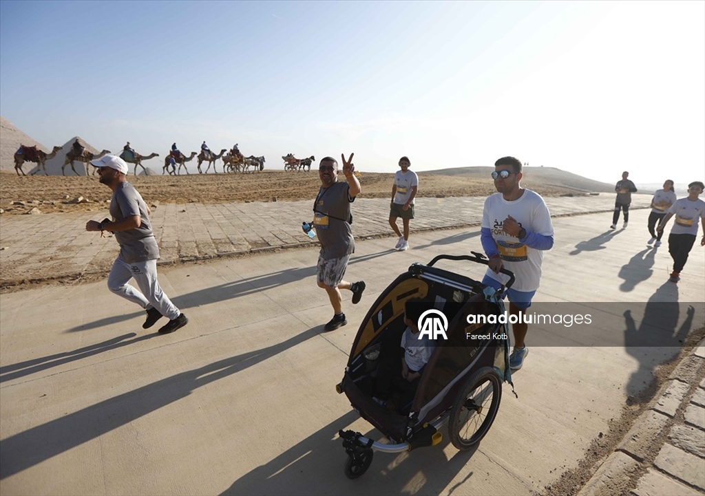 Mısır'da 'Piramitler Yarı Maratonu'