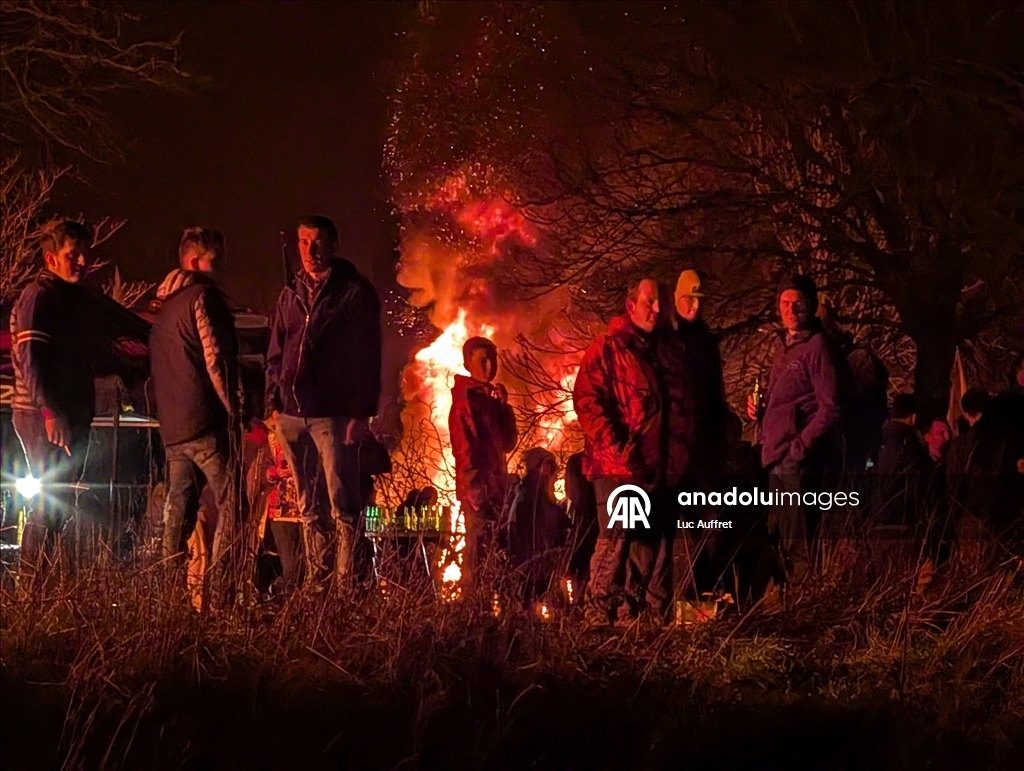 Во Франции ширятся протестные акции фермеров