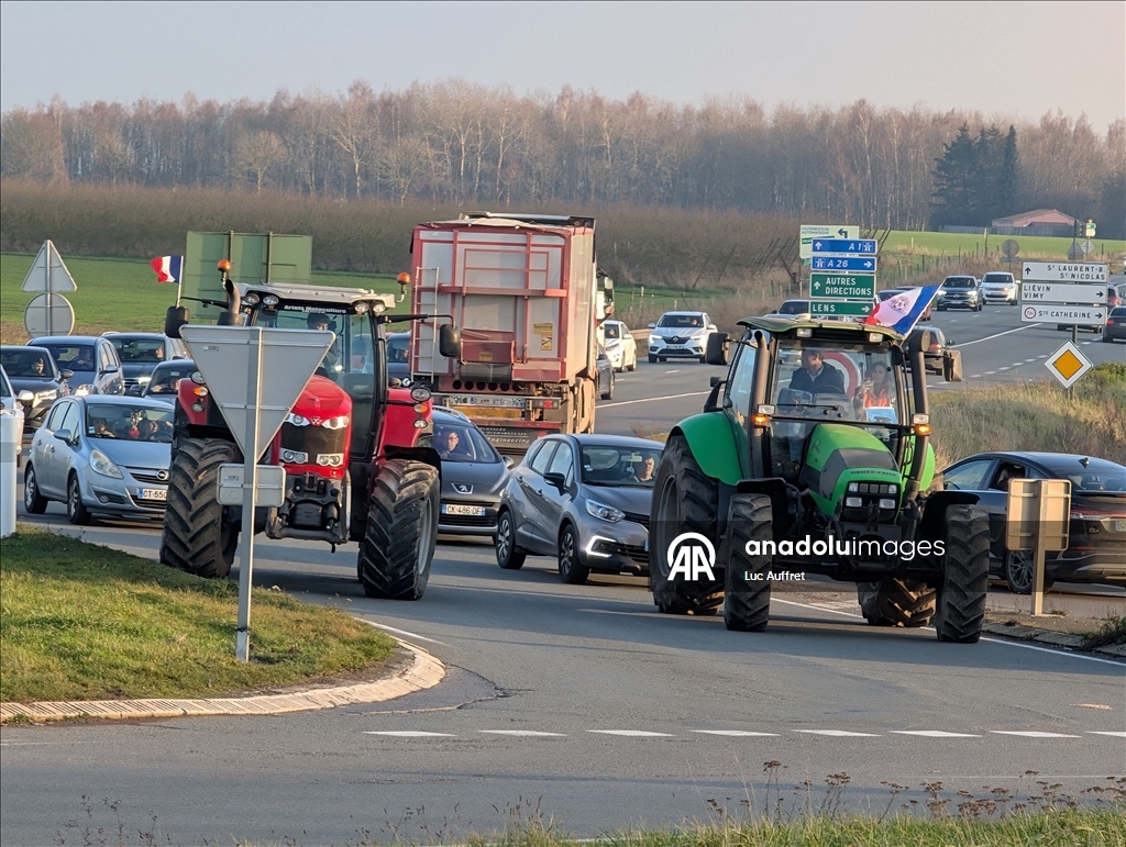 Во Франции ширятся протестные акции фермеров