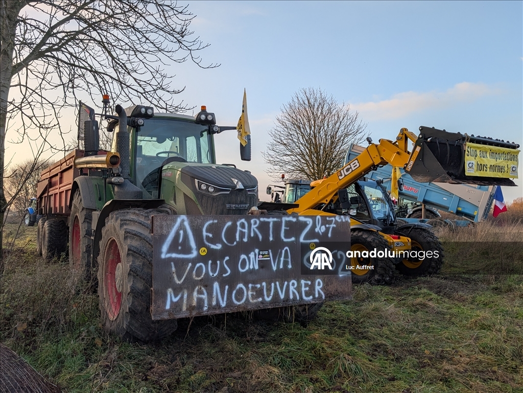 Во Франции ширятся протестные акции фермеров