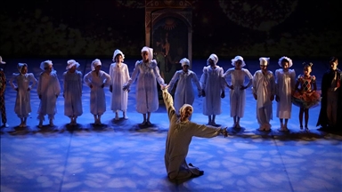 Çaykovski'nin 134 yıllık ölümsüz eseri "Fındıkkıran" balesi prömiyere hazır