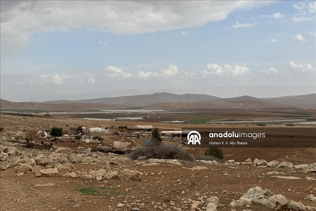 يبتلع الماء والغذاء بالضفة.. مخاوف فلسطينية من جدار إسرائيلي جديد