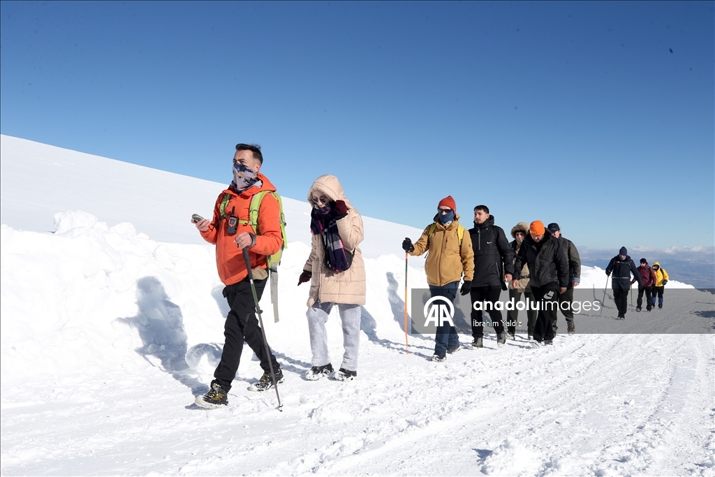 Hiking routes are being digitized and made available for tourism in Turkiye's Mus