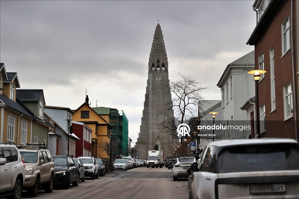 الأطول في آيسلندا.. كنيسة هالغريمسكيركيا تلفت الأنظار بتصميمها البركاني