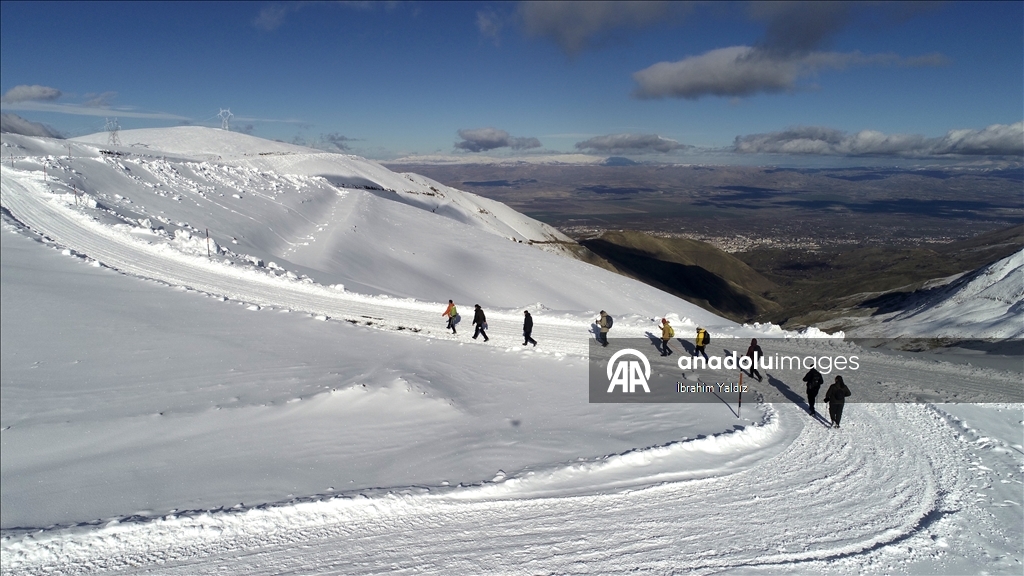 Hiking routes are being digitized and made available for tourism in Turkiye's Mus