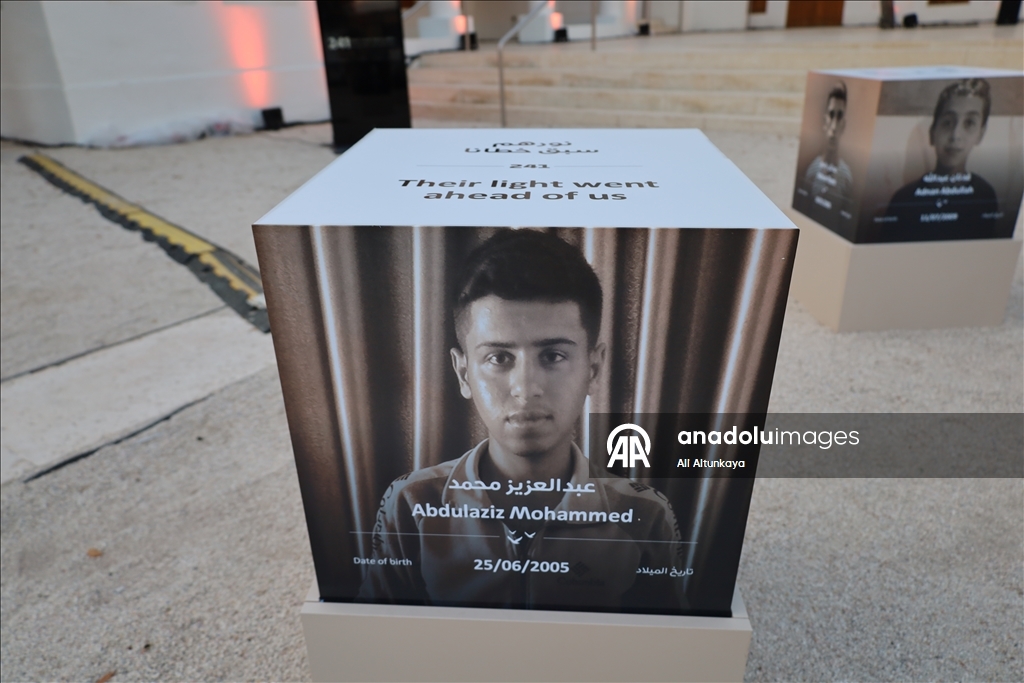 Katar’da Gazzeli çocukları temsil eden "241" sergisi açıldı