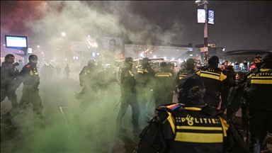 Amsterdam'da Hanuka konseri öncesi protestoda polis ile göstericiler arasında arbede yaşandı