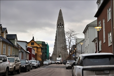 الأطول في آيسلندا.. كنيسة هالغريمسكيركيا تلفت الأنظار بتصميمها البركاني