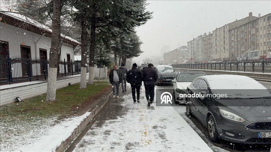 Yozgat'ta kar yağışı etkili oldu