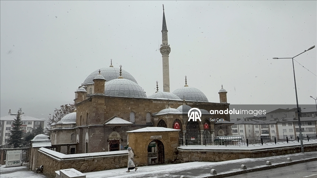 Yozgat'ta kar yağışı etkili oldu
