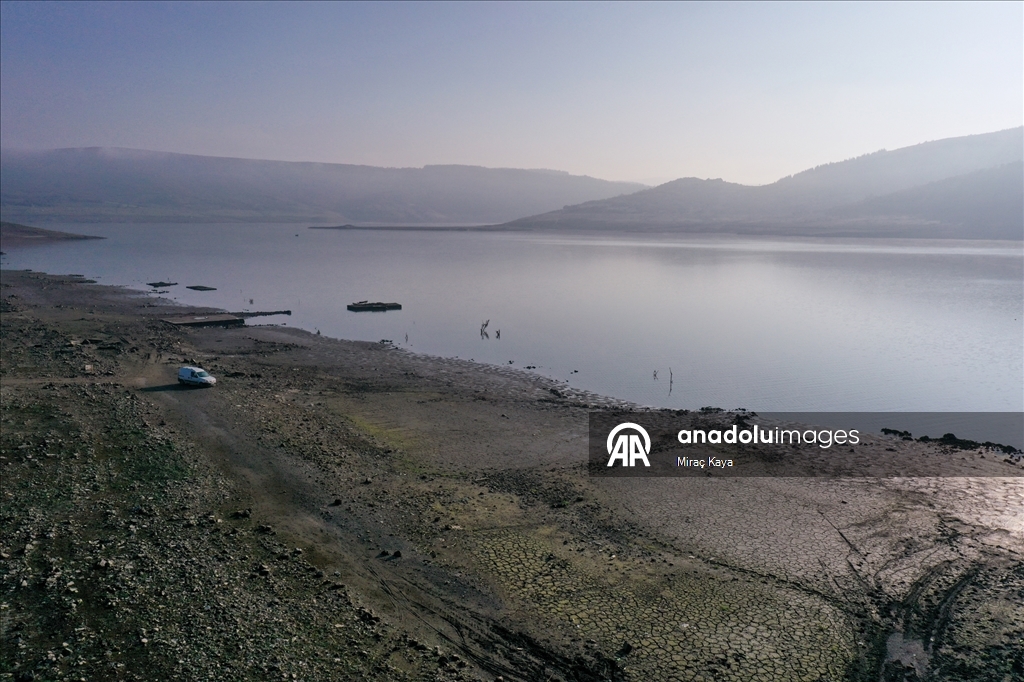Balıkesir kent merkezinin su ihtiyacını karşılayan barajın seviyesi yüzde 10'un altına düştü